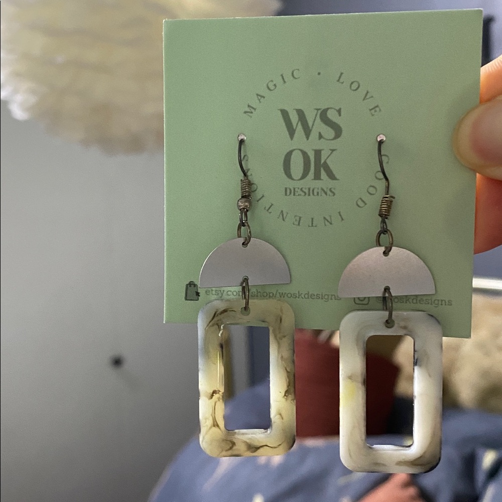 2 pairs of earrings set! Brand new. Handmade earrings from a local creative!
